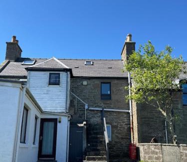 Lerwick Apartment | Unkenhaus. Cosy, modern apartment, private parking