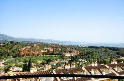 Nueva Andalucia Apartment | Unmatched Location, Breathtaking Views, Garage