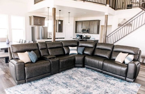 Fish Haven House | Unobstructed Lake Views! Bunk Room w/Video Games! Ping Pong & Foosball! Extra Fridge & Freezer Space!