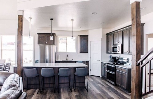 Fish Haven House | Unobstructed Lake Views! Bunk Room w/Video Games! Ping Pong & Foosball! Extra Fridge & Freezer Space!
