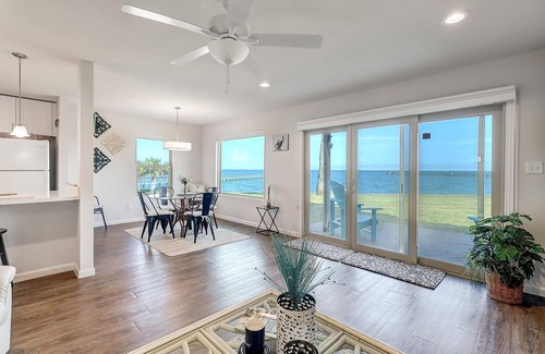 Harbor Oaks Condo | Unobstructed water views! Lighted half mile long pier access! Pool!
