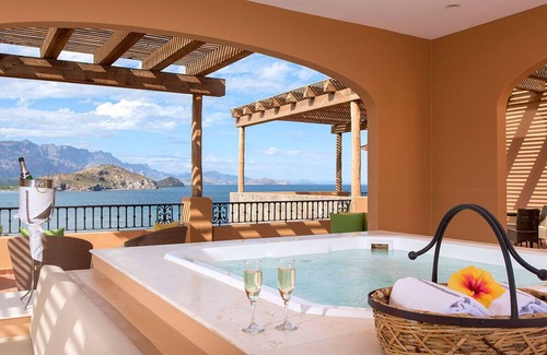 Loreto Apartment | Unparalleled Luxury and Natural Beauty in Loreto's Paradise