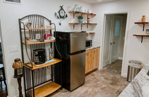 North Plains House | Unplug and relax in wooded, secluded setting