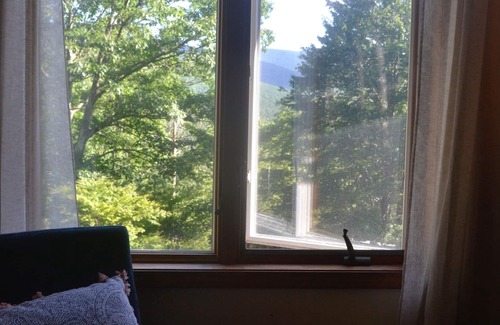 West Shokan House | Unplug. Reconnect. Take a midday nap in total silence. Retreat. Create. Say YES.