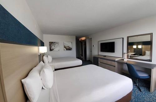 Florida Central Atlantic Coast Hotel | Unplug & Unwind! 4 Gorgeous Accommodations Close to Local Attractions | Pool