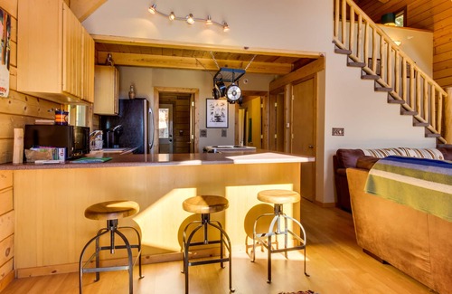 Durango - Purgatory Cabin | Unplugged dog-friendly getaway with tree-lined views