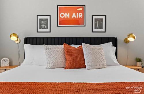 Rogers Apartment | Unplugged Luxapt Near Uark, Amp, King Beds, Pool