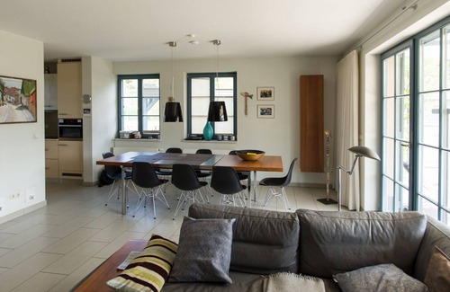 Kamminke House | 'Uns Hus' with terrace and small garden; Wlan; Internet-TV close to the beach and quiet