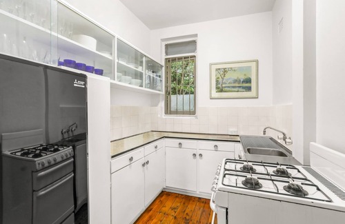 Randwick Apartment | UNSW special n"The Spot"- Beach, shops, hospital, university and light rail