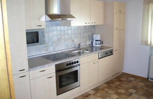 Waffenbrunn Apartment | Unterkunft am Waldrand mit großer Liegewiese