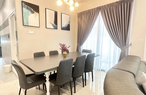 Taman Ilmu House | 《Untitled HomeStay》Sitiawan