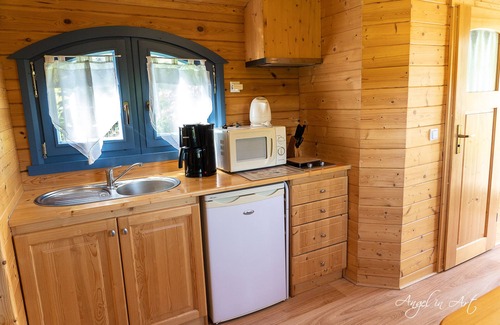 Villers-Allerand Cottage | Unusual accommodation Roulotte Les Bichottes, All comfort