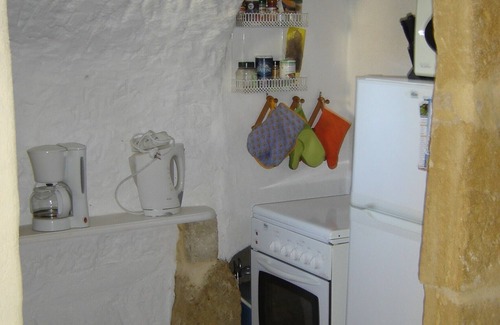 Saint-Chamas House | Unusual holiday in a troglodyte house in Saint-Chamas.