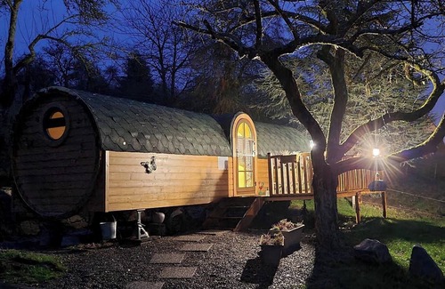 Ville Cabin | Unusual night in a caravan with private spa