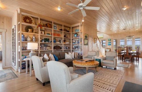 Pawleys Island House | Unwind and Indulge at Five Stars Beach Home