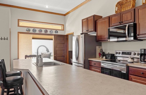 Centennial House | Unwind & enjoy this home as you explore the mountains of Wyoming