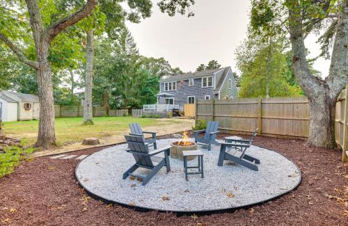 Chatham House | Unwind Fireside! Chatham Home 3 Mi to Main Street