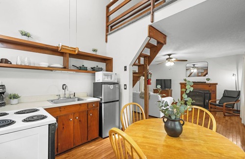 Blairsville Cabin | Unwind in a Pet-Friendly Cabin near Helen, Blue Ridge & Appalachian Trail