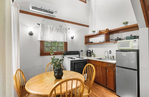 Blairsville Cabin | Unwind in a Pet-Friendly Cabin near Helen, Blue Ridge & Appalachian Trail