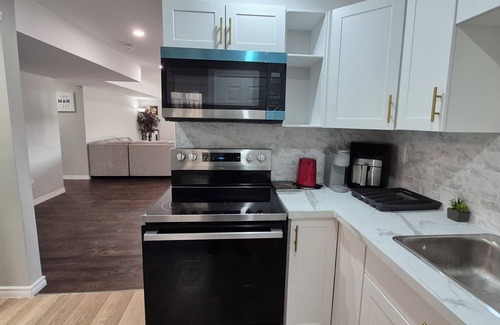 Essex House | Unwind in Luxury, Cozy 2BR home