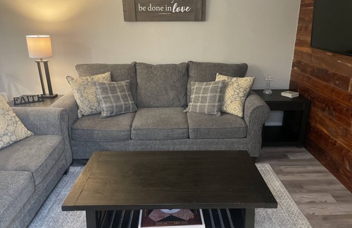 McKinney House | Unwind in our Cozy Farmhouse Nestled in a Serene Country Setting