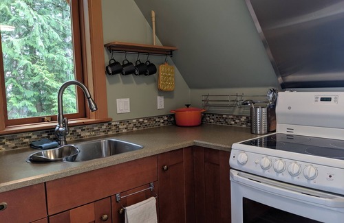 Pender Island Cabin | Unwind in Paradise: Waterfront Coach House with Incredible Views, Pender Island