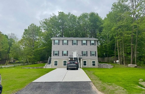 Gouldsboro House | "Unwind in Style:Book Your Luxurious Poconos Retreat for an Unforgettable Escape