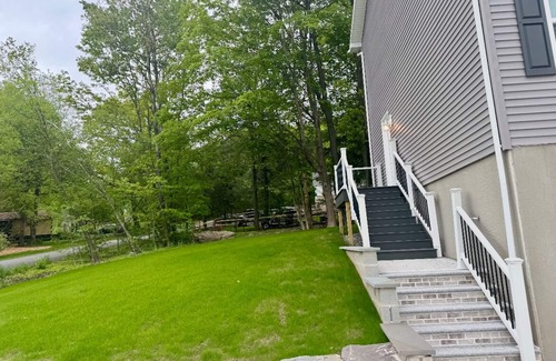 Gouldsboro House | "Unwind in Style:Book Your Luxurious Poconos Retreat for an Unforgettable Escape