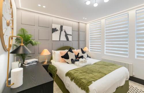 Tottenham Green Apartment | Unwind in Style 2BR with Cozy Backyard for Groups