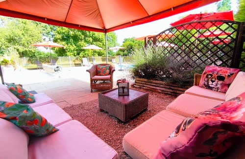 Chef-Boutonne Cottage | Unwind in the picturesque heart of the French countryside, with a swimming pool.