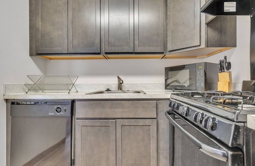 Downtown Harrisburg Apartment | Unwind in ultimate convenience! Fully furnished 2BR/2BA sanctuary awaits in vibrant Harrisburg