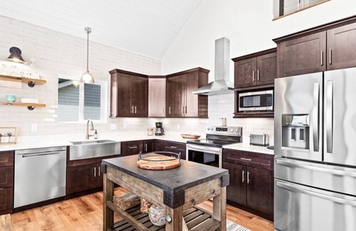 Aitkin House | Unwind Lakeside: Your Hideaway Retreat at Mille Lacs Lake