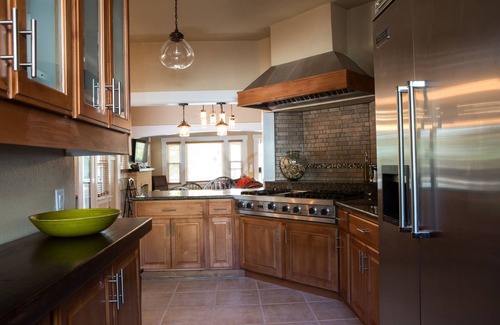 Paso Robles House | UNWIND ON VINE- A Beautiful Place to Stay and Short Walk to Downtown