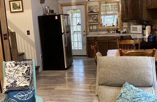 French Creek Cabin | Unwind @The Deerling, Big Run Respite, LLC