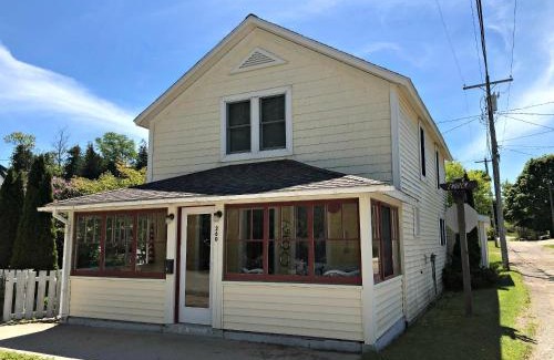 St Ignace House | UP Cottage