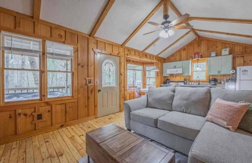 Dahlonega Cabin | Up Country, Creekside/Hot Tub