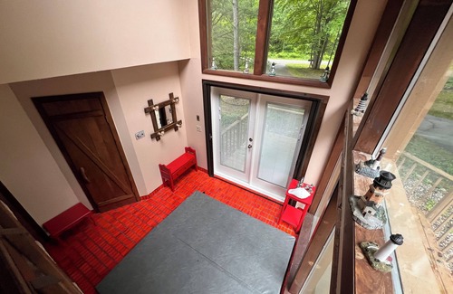 Elmira Cabin | Up North cabin in the woods: a perfect spot for nature lovers & adventurers!