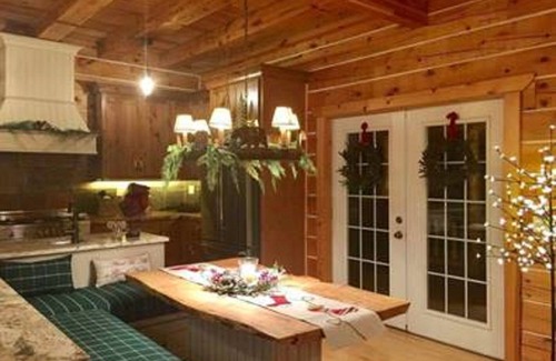 Clare Cabin | Up North Getaway Full Log Home on 40 acres