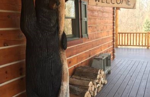 Clare Cabin | Up North Getaway Full Log Home on 40 acres