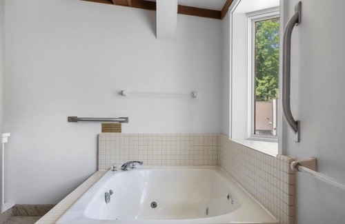 Mancelona Condo | Up North Getaway Golf Retreat