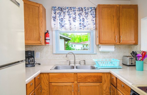 Rumely Cottage | UP Sunrise Cottages #3 - Family Friendly Resort