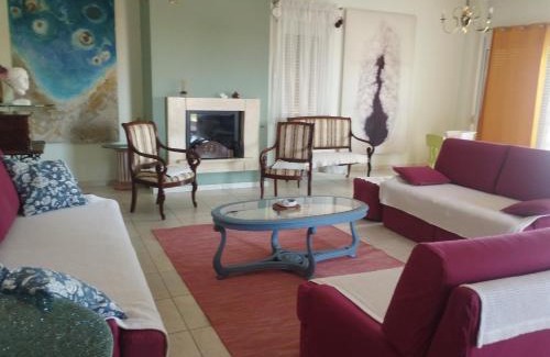 Thermaikos Apartment | Up the hill