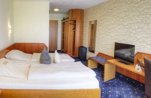 Ruit auf den Fildern Hostel | Up to 40 apartments only 10 minutes from Stuttgart Airport & Trade Fair Center