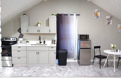 Cleveland Apartment | Up Unit Studio in West CLE