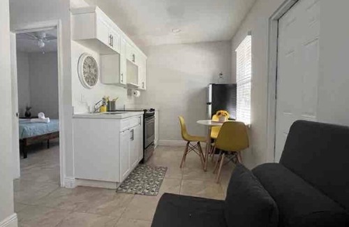 Mango Groves Apartment | *up2 5 Guest RaRe2 find *Palm Beach 5min 2 Beach *