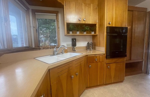 La Crosse House | Updated 1950s Home | UW Convenience