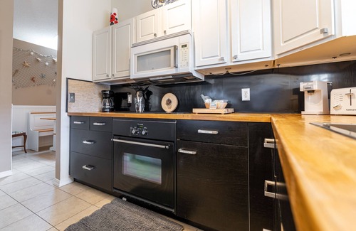 St. Augustine Beach House | UPDATED- 2/2 sleeps 5 with private pool, just steps to the sand