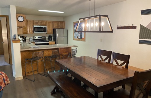 Mountain House Condo | Updated 2 bed/2 bath - Walking Distance to Lift!