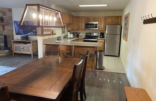 Mountain House Condo | Updated 2 bed/2 bath - Walking Distance to Lift!