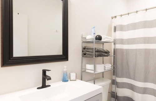 Great Falls Apartment | Updated 2 Bedroom Apartment